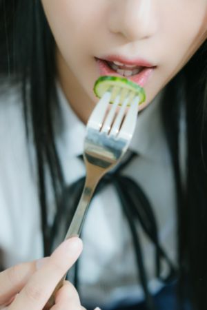 五月色婷婷AⅤ毛片免费看_BD英语手机免费观看完整