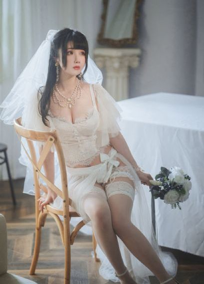 美丽姑娘在线看免费完整版_BD英语在线观看高清